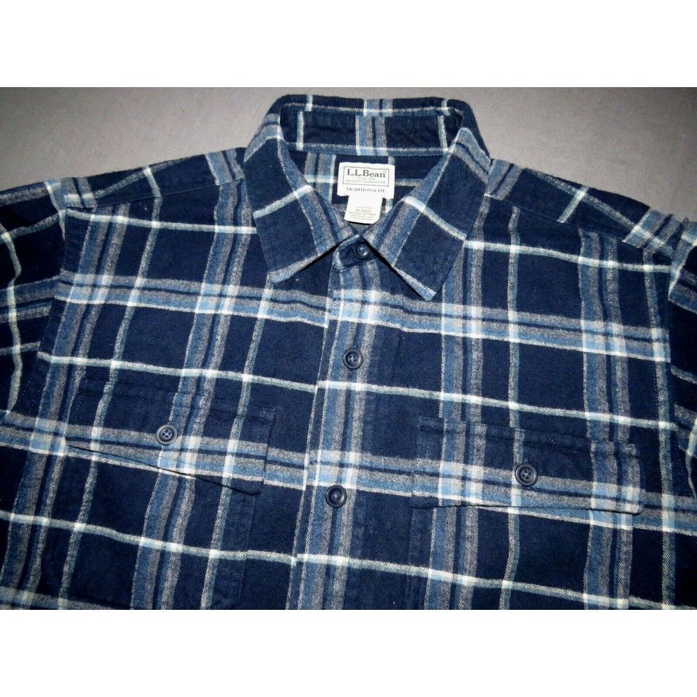 Men's‎ L.L. Bean Long Sleeved Plaid Flannel Button Up Shirt Medium